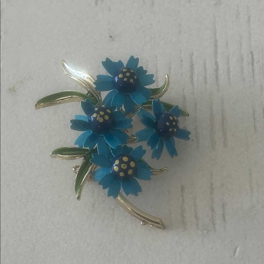 Vintage blue enamel flower brooch